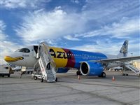 Pato Donald estampa novo avião temático da Azul; confira
