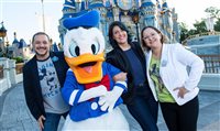 Azul e Disney celebram avião inspirado em Pato Donald na Flórida Azul e Disney celebram avião inspirado em Pato Donald na Flórida