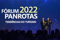Guillermo Alcorta recepciona participantes do Fórum PANROTAS 2022