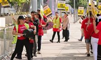 Trabalhadores de hotéis de Los Angeles (EUA) iniciam greve