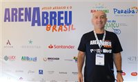 Em evento para 300 agentes de viagens em BH, Abreu comemora crescimento