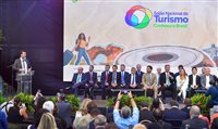 Salão do Turismo debateu qualificação de profissionais no setor turístico Salão do Turismo debateu qualificação de profissionais no setor turístico
