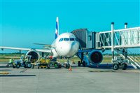 Cerca de 20 aeroportos brasileiros reajustam tetos tarifários para 2025; confira Cerca de 20 aeroportos brasileiros reajustam tetos tarifários para 2025; confira