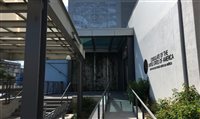 Consulado-Geral dos EUA em POA segue fechado para vistos até o fim do mês Consulado-Geral dos EUA em POA segue fechado para vistos até o fim do mês