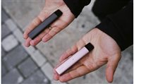 Anac proíbe transporte de vape em voos internacionais e libera no doméstico Anac proíbe transporte de vape em voos internacionais e libera no doméstico