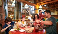 Disney World lança promoção com plano de refeição grátis para crianças Disney World lança promoção com plano de refeição grátis para crianças