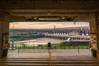 Turismo Itaipu alcança marca histórica com mais de 110 mil visitantes em julho Turismo Itaipu alcança marca histórica com mais de 110 mil visitantes em julho