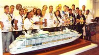 Jovens do Tripulantes do Futuro visitam Royal Caribbean