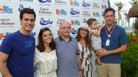 Celebridades participam de inaguração no Beach Park