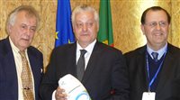 Mario Carvalho (Tap) recebe homenagem na BTL; fotos