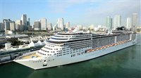 MSC Divina está no Rio, com 4 mil turistas para a Copa