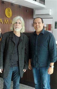 Ramada Lagoa Santa (MG) recebe cantor Oswaldo Montenegro