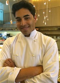 Cozinheiro do Grand Hyatt SP é vencedor de prêmio