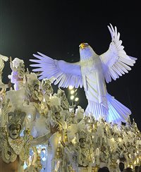 Veja fotos do segundo dia do desfile no Rio de Janeiro