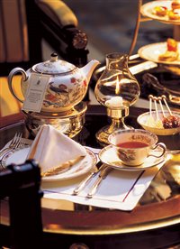 Ritz-Carlton Berlin (Alemanha) reformula serviço The Tea Lounge