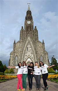 Em Canela, agentes se encantam com cascata e catedral