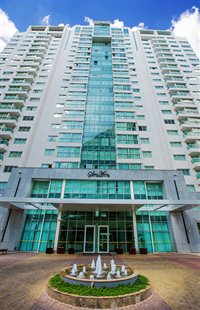 Hplus Hotelaria estende parceria com Kmon Transportes