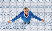 KLM lança vídeo de segurança baseado em arte local