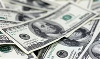 Dólar volta a subir 1% devido a incerteza política