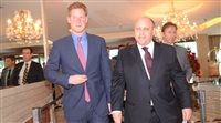 Windsor Atlântica (RJ) recebe príncipe Harry; veja fotos