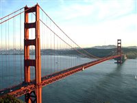 Golden Gate (EUA) comemora 75 anos com festa
