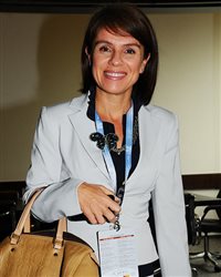 Ministra Marta convida Jeanine Pires para a Cultura
