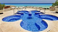 Omni Cancun tem jacuzzi com capacidade para 40 pessoas