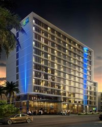 IHG abre hotel Holiday Inn no Panamá
