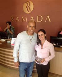 Ramada Hotel e Suítes Riocentro (RJ) é cenário de videoclipe