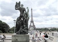 Visitada por 250 mi, Torre Eiffel completa 125 anos  