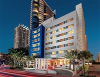 Hilton inaugura Hilton Cabana Miami Beach na Flórida  (EUA)
