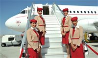 Tripulação da Emirates Executive apresenta novo uniforme 