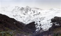 Antes da temporada de esqui Bariloche já tem neve