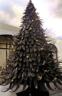 Gramado ganha árvore de Natal de chocolate