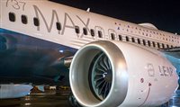 Boeing celebra estreia do 737 MAX 8