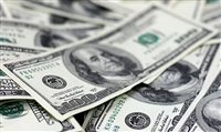 Dólar volta a subir 1% devido a incerteza política