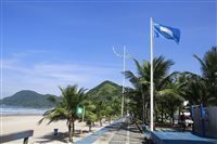 Guarujá (SP) será palco da cerimônia de entrega da Bandeira Azul 2025
