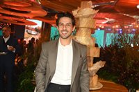 Douglas Vojivoda (Vojitour) lança livro e celebra conquistas com show de Iza no Rosewood