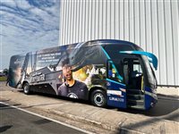 Azul e Universal lançam ônibus temáticos em nova parceria; veja fotos