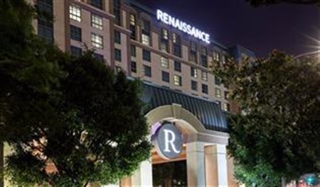Renaissance LAX é renovado, com novo bar e restaurante; veja fotos