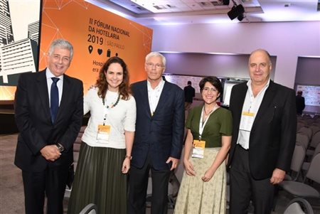 Hotelaria nacional reunida em fórum do Fohb; veja fotos