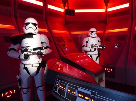 Disneyland expande atração Star Wars: Galaxy’s Edge e anuncia novas experiências