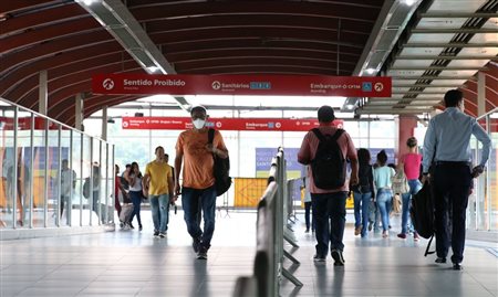 SP começa fechamento de bilheterias em trens e metrôs