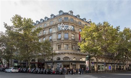 Galeries Lafayette Haussmann reabre em Paris nesta quarta (19)