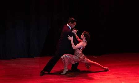 Tanguería Casablanca reabre com shows de tango em Buenos Aires