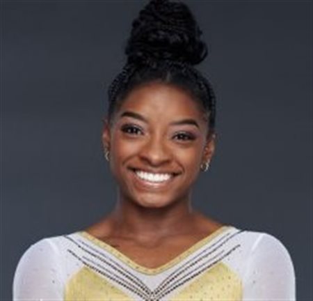 Medalhista de ouro Simone Biles será madrinha do Celebrity Beyond