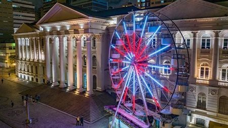 Curitiba terá espetáculos e roda-gigante no Natal