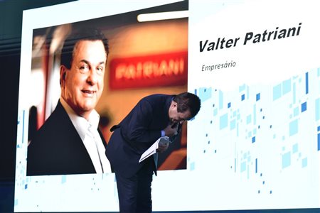 Patriani volta a um evento do trade; veja suas dicas a agentes