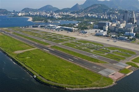 Abear informa que 161 voos foram impactados pela suspensão das operações no Santos Dumont