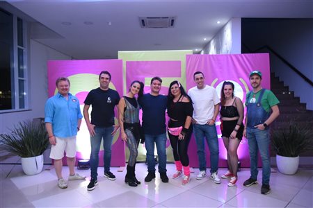 Coris encerra convenção de 35 anos com festa anos 1980